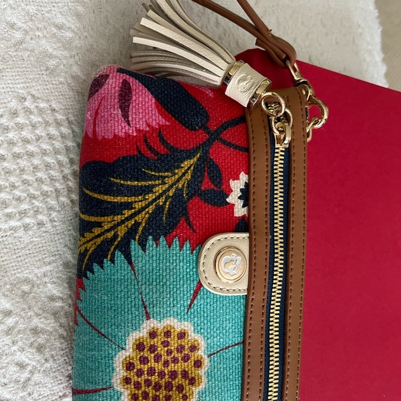 Spartina Wristlet bright fabric with leather trim - Picture 6 of 7